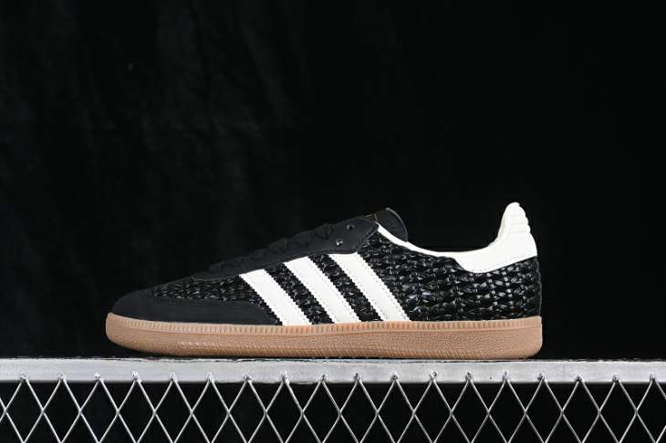 Picture of Adidas Samba _SKUfw23687103983525635fw